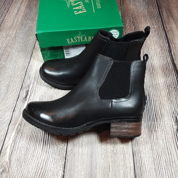 jasmine chelsea boot